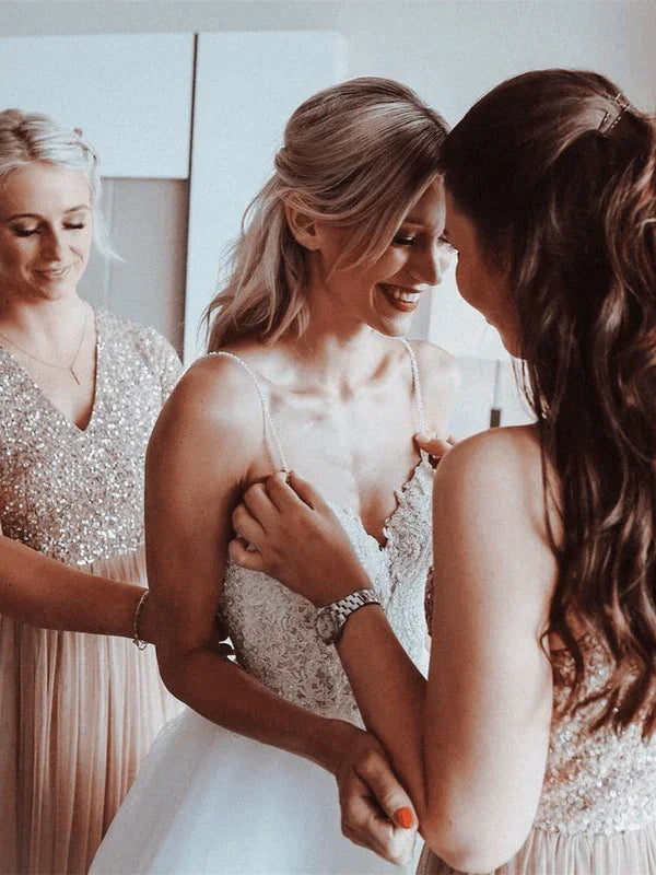 Vestidos de Novia de Tul Corte A con Tirantes Delgados y Aplicaciones de Cuentas