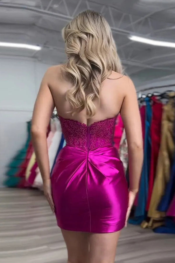 Vestido fucsia brillante de regreso a casa sin tirantes con apliques de cuentas