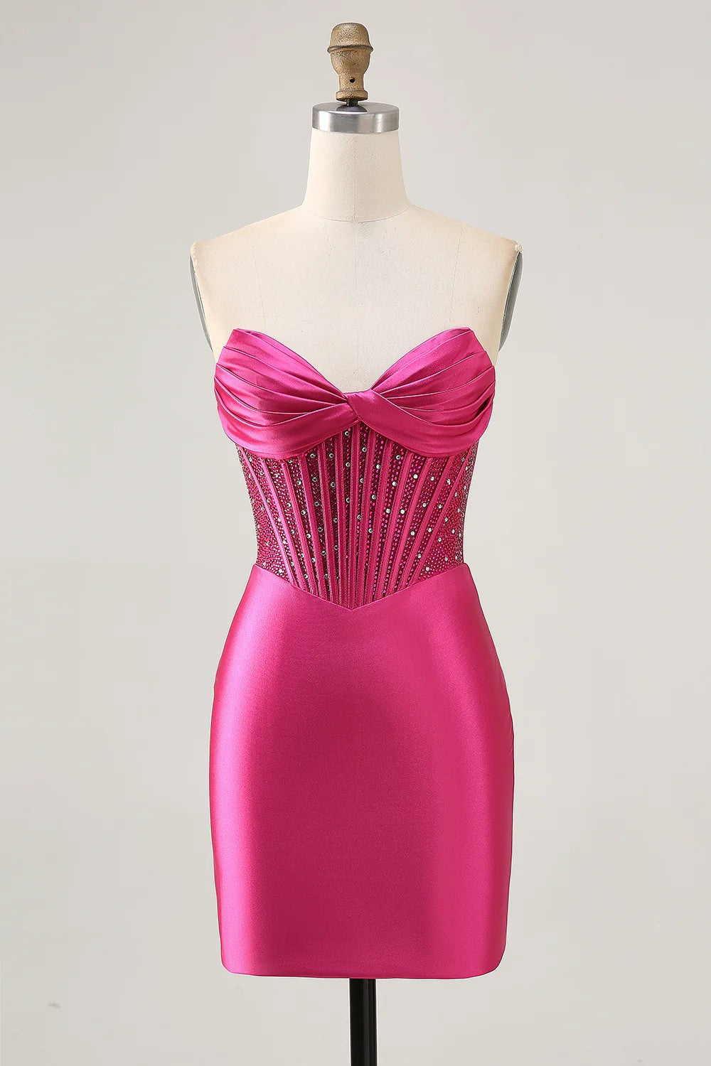 Funkelndes, trägerloses, fuchsiafarbenes, eng anliegendes kurzes Kleid mit Korsett-Set für den Abschlussball