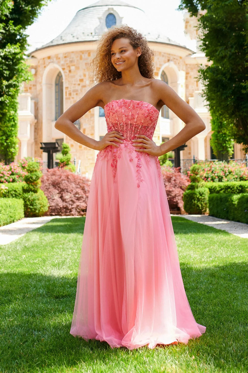 Strapless Sweetheart Lace Appliqué A-Line Tulle Prom Dresses