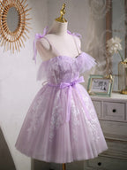 Kurzes A-Linien-Abschlussballkleid mit Band