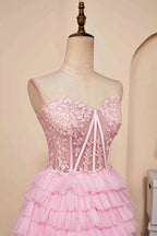 Trägerloses Homecoming-Kleid mit Herz-Ausschnitt und Lagenrock