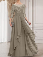 A-Linien-Kleid mit U-Boot-Ausschnitt, Illusion-Effekt, bodenlang, aus Chiffon und Spitze, mit Kaskadenrüschen – perfekt für die Mutter der Braut