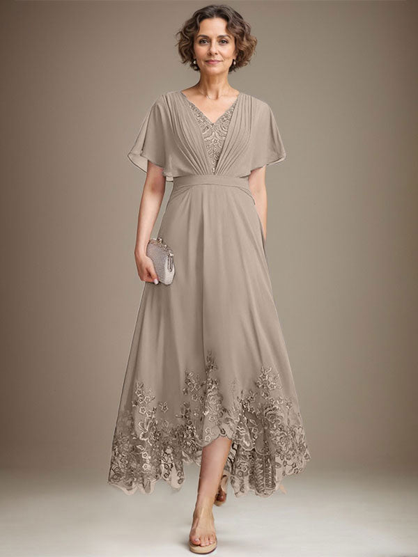 A-Linien-Kleid aus Chiffon mit asymmetrischem V-Ausschnitt und Spitze für die Mutter der Braut mit Falten