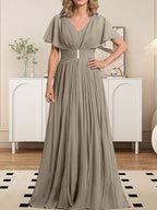 A-Linien-Chiffonkleid mit V-Ausschnitt, bodenlang, für die Mutter der Braut, mit Kristallbrosche und Falten 