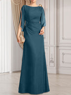 Etui-/Säulen-Chiffonkleid in Bodenlänge für die Mutter der Braut mit plissierter Perlenstickerei