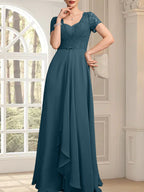 A-Linien-Kleid mit herzförmigem Herzausschnitt, bodenlang, aus Chiffon und Spitze, mit Perlenstickerei und Kaskadenrüschen – ideal für die Mutter der Braut