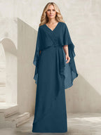 A-Linien-Kleid aus Chiffon mit V-Ausschnitt, bodenlang, mit Kaskadenrüschen und Perlenstickerei für die Mutter der Braut. 