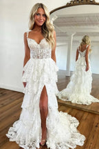 Gestuftes Tüll-A-Linien-Abendkleid mit Carmen-Ausschnitt, Spitze Applikationen und Schlitz