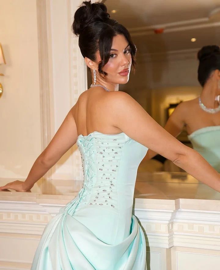 Vestidos de Fiesta Largos de Satén Tiffany con Escote sin Tirantes y Falda Drapeada con Fruncido para Fiestas de Graduación y Alfombra Roja