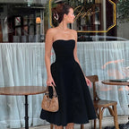 Elegante vestido de vacaciones de corte A con cintura cruzada y midi