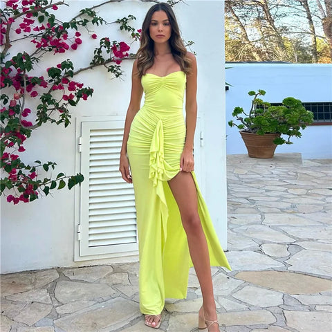 Vestido maxi plisado sin tirantes para vacaciones