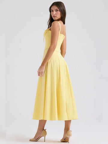 Elegante vestido de vacaciones de corte A con cintura cruzada