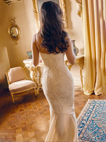 Vestido de fiesta de sirena ajustado, plisado y de encaje