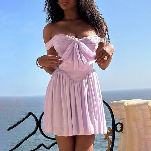 Vestido de vacaciones de corte A con cintura cruzada de malla