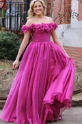 Vestidos de fiesta de tul magenta con línea A, hombros descubiertos y flores 3D