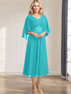 A-Linien-Kleid aus Chiffon mit V-Ausschnitt, Teelänge, plissierten Paillettenapplikationen und Perlenstickerei für die Mutter der Braut 