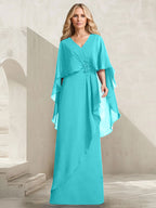 A-Linien-Kleid aus Chiffon mit V-Ausschnitt, bodenlang, mit Kaskadenrüschen und Perlenstickerei für die Mutter der Braut. 