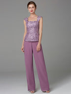 Chiffon-Hosenanzug mit eckigem Ausschnitt und passender Jacke für die Mutter der Braut 