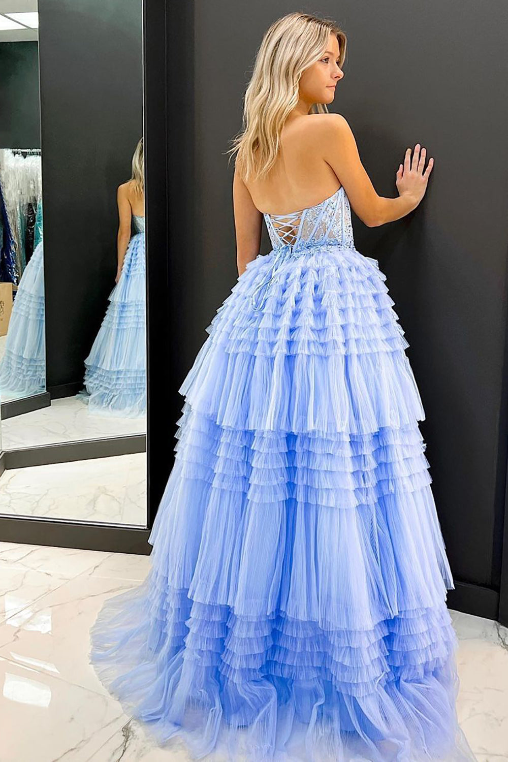 Langes, herzförmiges Tüll-Abendkleid mit Rüschen in A-Linie