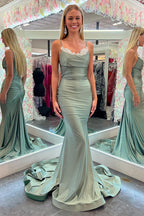 Grünes, langes Meerjungfrauen-Abendkleid mit Spaghettiträgern und Spitze