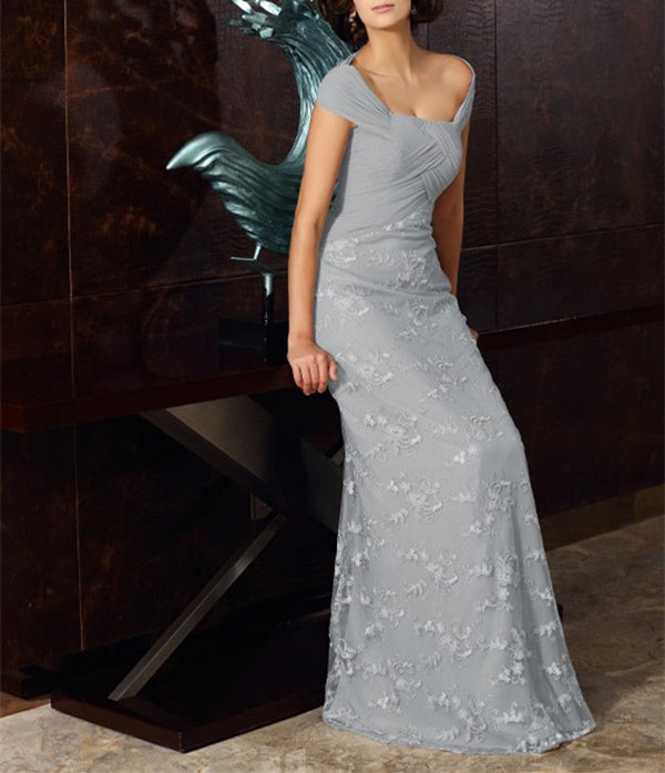 A-Linien-/Prinzessinnen-Kleid aus Chiffon mit schulterfreiem Ausschnitt, kurzen Ärmeln und Teelänge, verziert mit Applikationen und Spitze – ideal für die Mutter der Braut. 