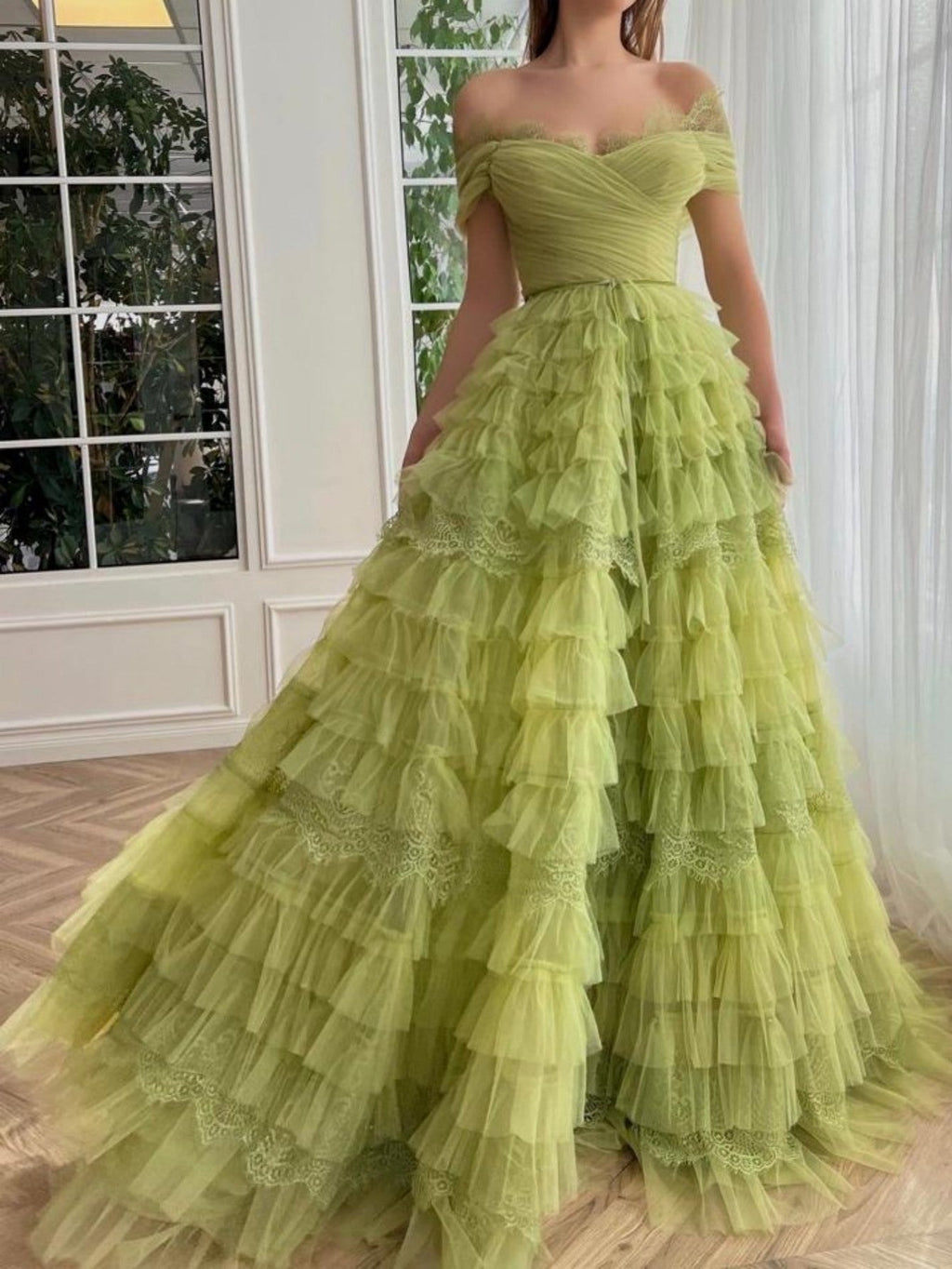 A-Linien-Tüll-Abendkleid mit schulterfreiem Ausschnitt
