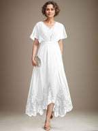 A-Linien-Kleid aus Chiffon mit asymmetrischem V-Ausschnitt und Spitze für die Mutter der Braut mit Falten