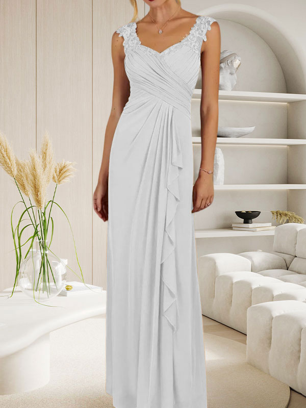 Vestido de malla plisada con escote corazón y corte en A color champán
