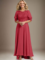 A-Linien-Kleid mit asymmetrischem Chiffon-Spitzenausschnitt und Perlenstickerei für die Mutter der Braut. 