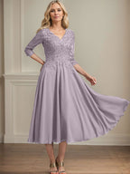 A-Linien-Kleid aus Chiffonspitze mit V-Ausschnitt, Teelänge, Perlen- und Paillettenstickerei für die Mutter der Braut 