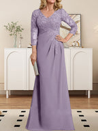 Etuikleid/Säulenkleid mit V-Ausschnitt, Illusion-Detail, bodenlang, aus Chiffonspitze und plissierten Pailletten für die Mutter der Braut 