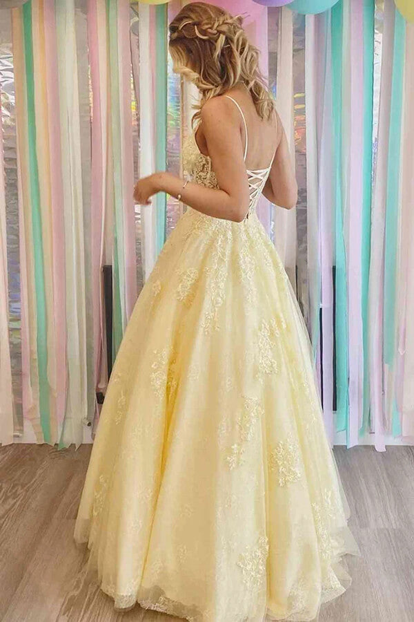 Tüll A-Linie V-Ausschnitt Spitzenapplikationen Ballkleider, langes Abendkleid
