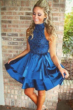 A-Linien-Heimkehrkleid mit Perlenbesatz und Neckholder, kurzes Ballkleid