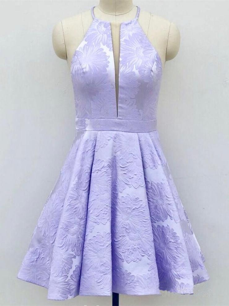 Vestido lila de satén por encima de la rodilla con corte en A y bolsillos para fiesta de bienvenida