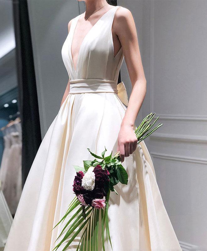 A-Linien-High-Low-Abschlussballkleid mit V-Ausschnitt in Teelänge