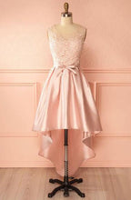 A-Linien-Scoop-Neck-High-Low-Abschlusskleid aus Satin mit Applikationen