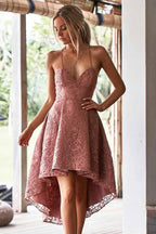 A-Linien Spaghetti-Träger High-Low Blush-Spitzen-Heimkehrer-Kleid