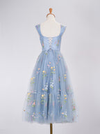 Langes, bodenblaues A-Linien-Abendkleid mit Herzausschnitt und Stickerei