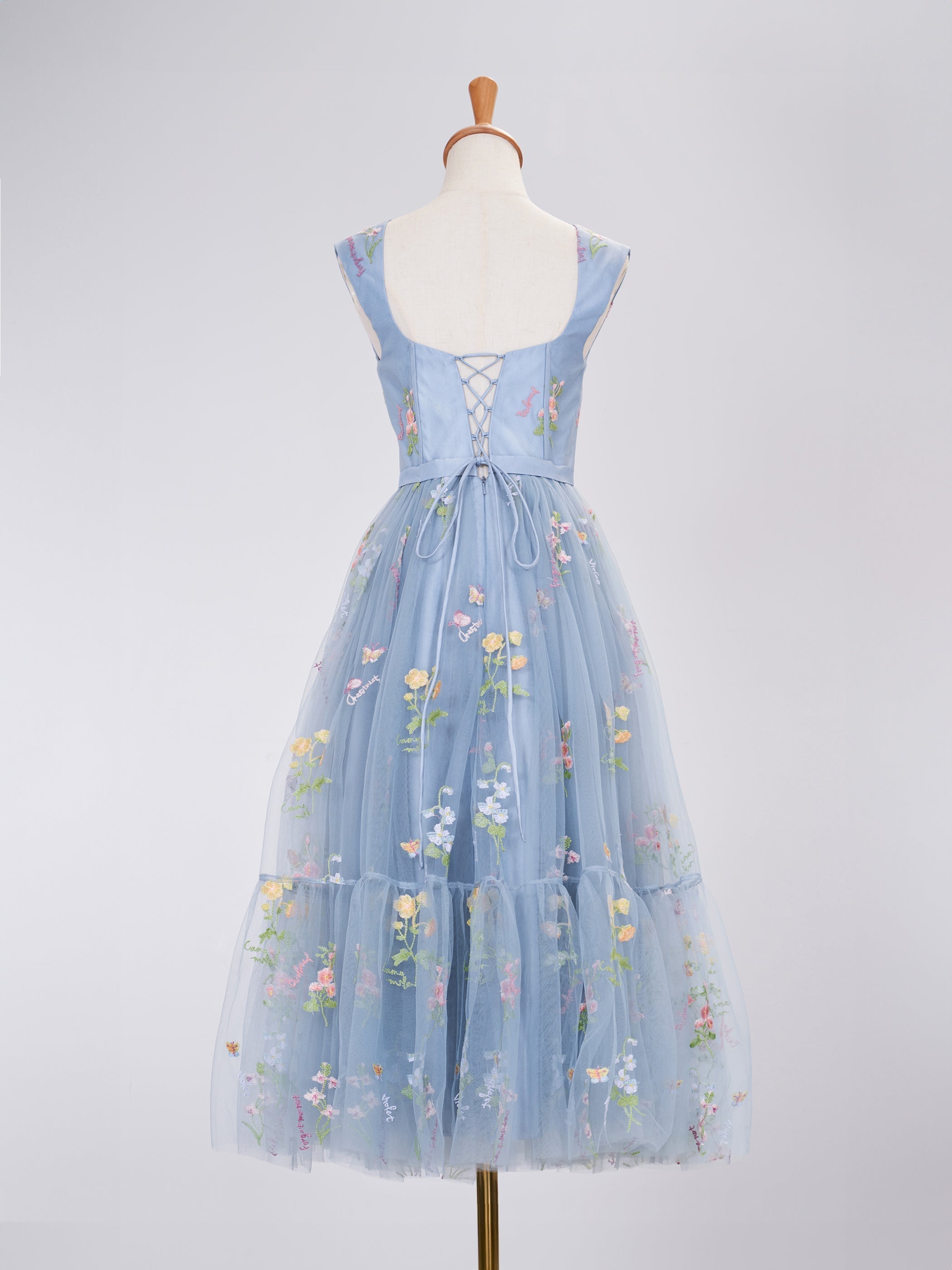Langes, bodenblaues A-Linien-Abendkleid mit Herzausschnitt und Stickerei