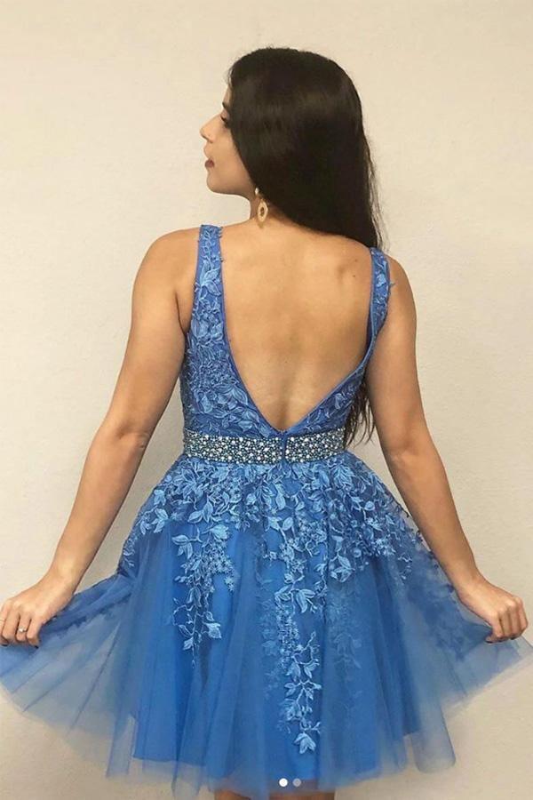 Vestido de Fiesta Corto en Línea A con Escote en V y Aplicaciones
