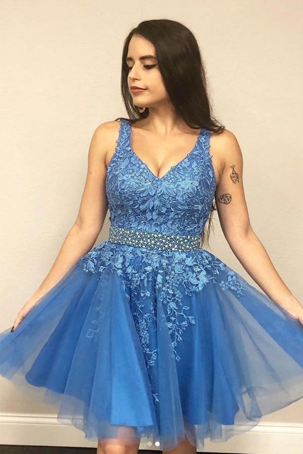 Vestido de Fiesta Corto en Línea A con Escote en V y Aplicaciones