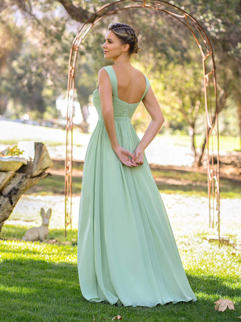 Vestido de dama de honor de gasa con escote en V y corte A hasta el suelo