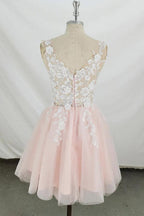 Vestido de fiesta corto de tul escote en V línea A
