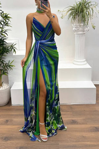 Vestido largo plisado con abertura y estampado floral de gasa de Dreamland 