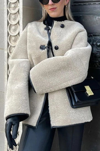 Langärmliger Kunstpelzmantel mit Rundhalsausschnitt 