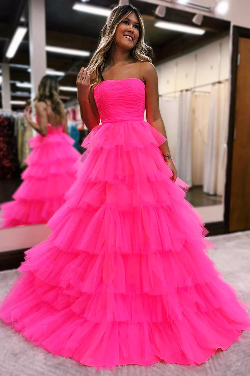 A-Linien-Abendkleid, trägerlos, pinkfarben, lang, mit Rüschen