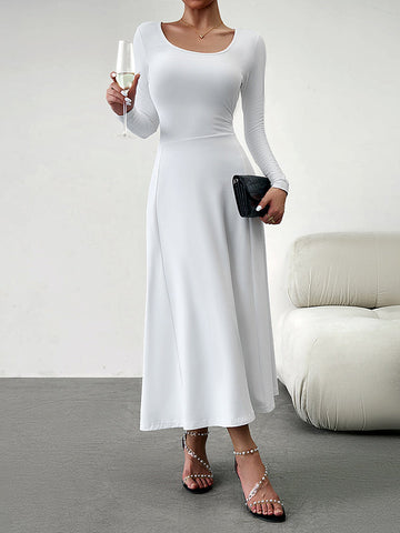 Vestidos midi de corte A, cintura alta, color liso, cintura anudada y cuello en U 