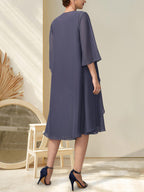 A-Linien-Chiffonkleid mit Rundhalsausschnitt und Perlenstickerei, knielang, für die Mutter der Braut