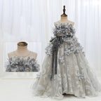 Kommunionkleid für Mädchen, luxuriöses Partykleid, flauschiges, formelles Prinzessinnenkleid mit vielen Blütenblättern für Babys 